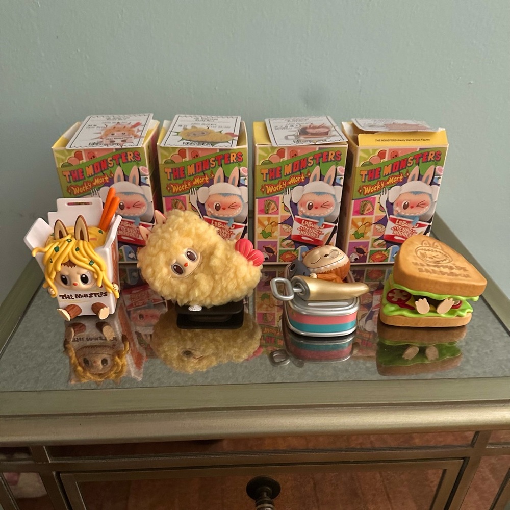 The Monsters Wacky Mart Figures